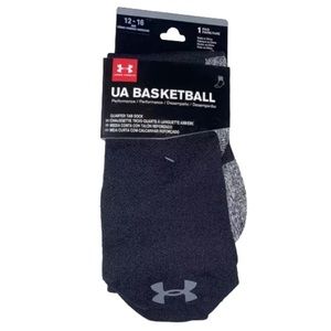Under Armour One Pair Men's UA Basketball Quarter Tab Socks